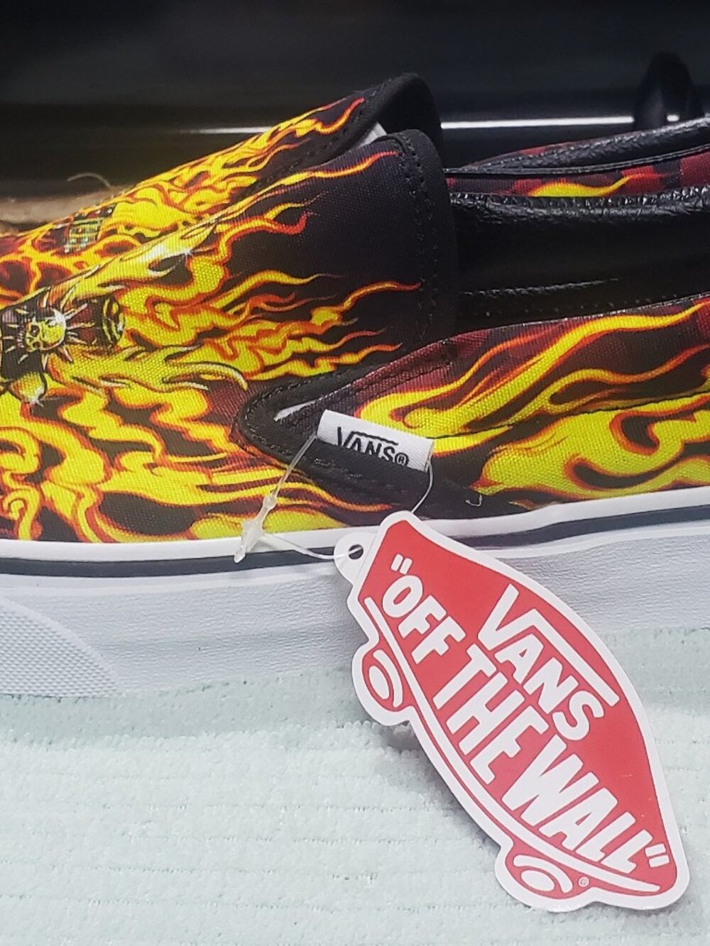 LIMITED EDITION VANS OFF THE WALL SAMURAI FIRE WARRIOR SLIP ONS/SKATER SHOES
